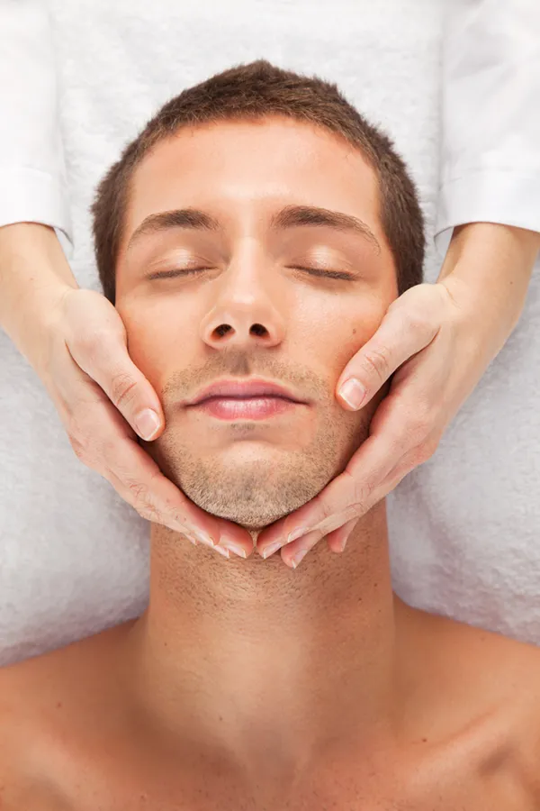 HydraFacial-Treatment A man receives a hydrafacial treatment from Brandi Terra, NP at Oak & Stone Wellness in East San Diego.